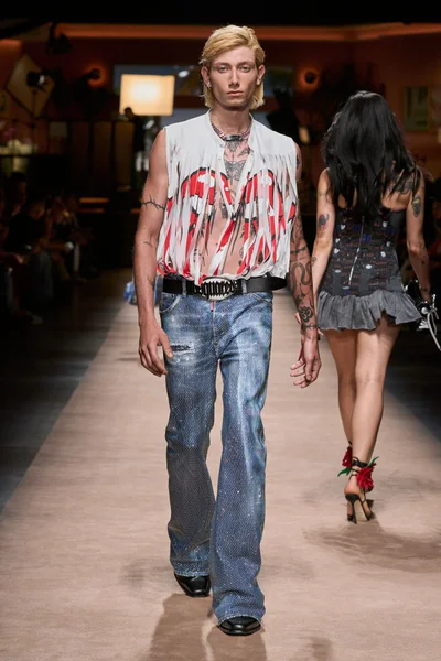 Look 23